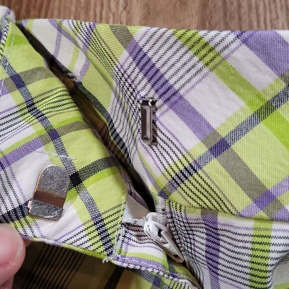 ☔️🔹️Izod Golf Lime Green & Purple Plaid Bermuda Shorts Size 4 - Picture 4 of 9